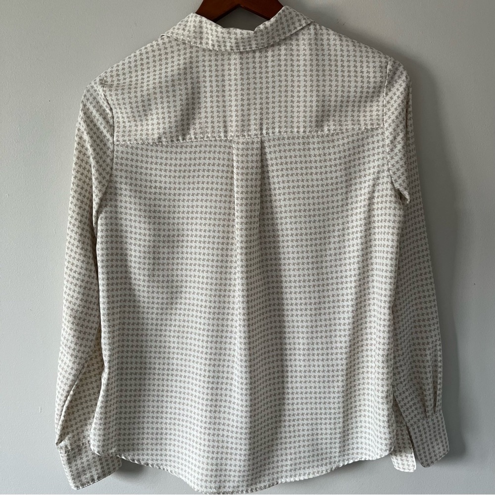H&M Pattern Button Down Shirt - Picture 2 of 3